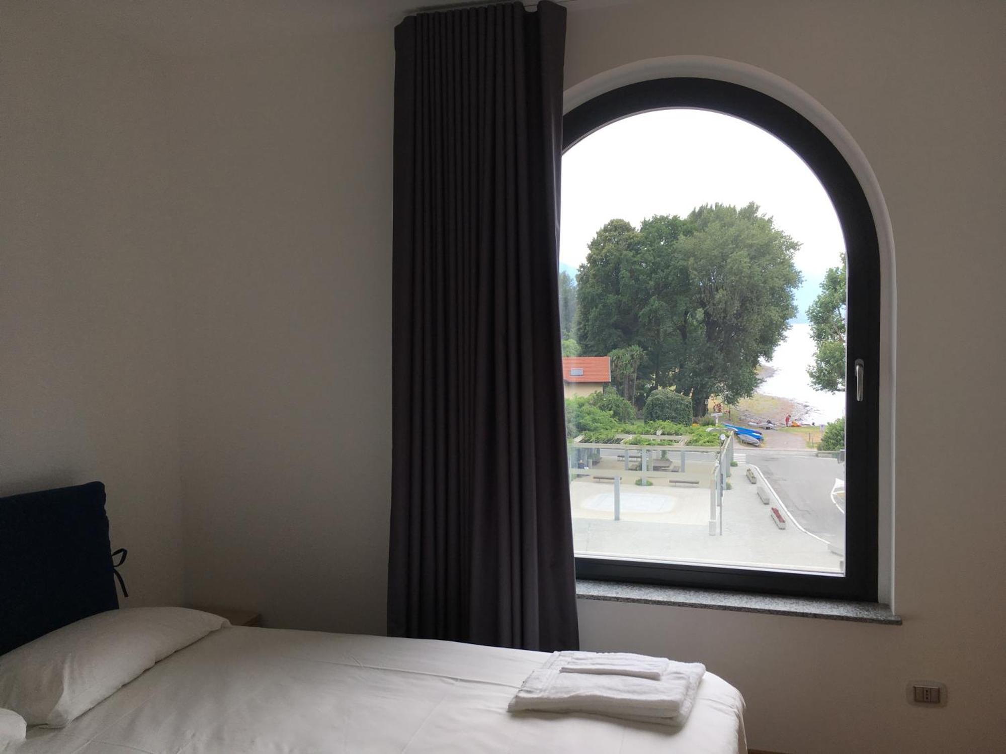 Golfo Gabella Lake Resort Maccagno Room photo